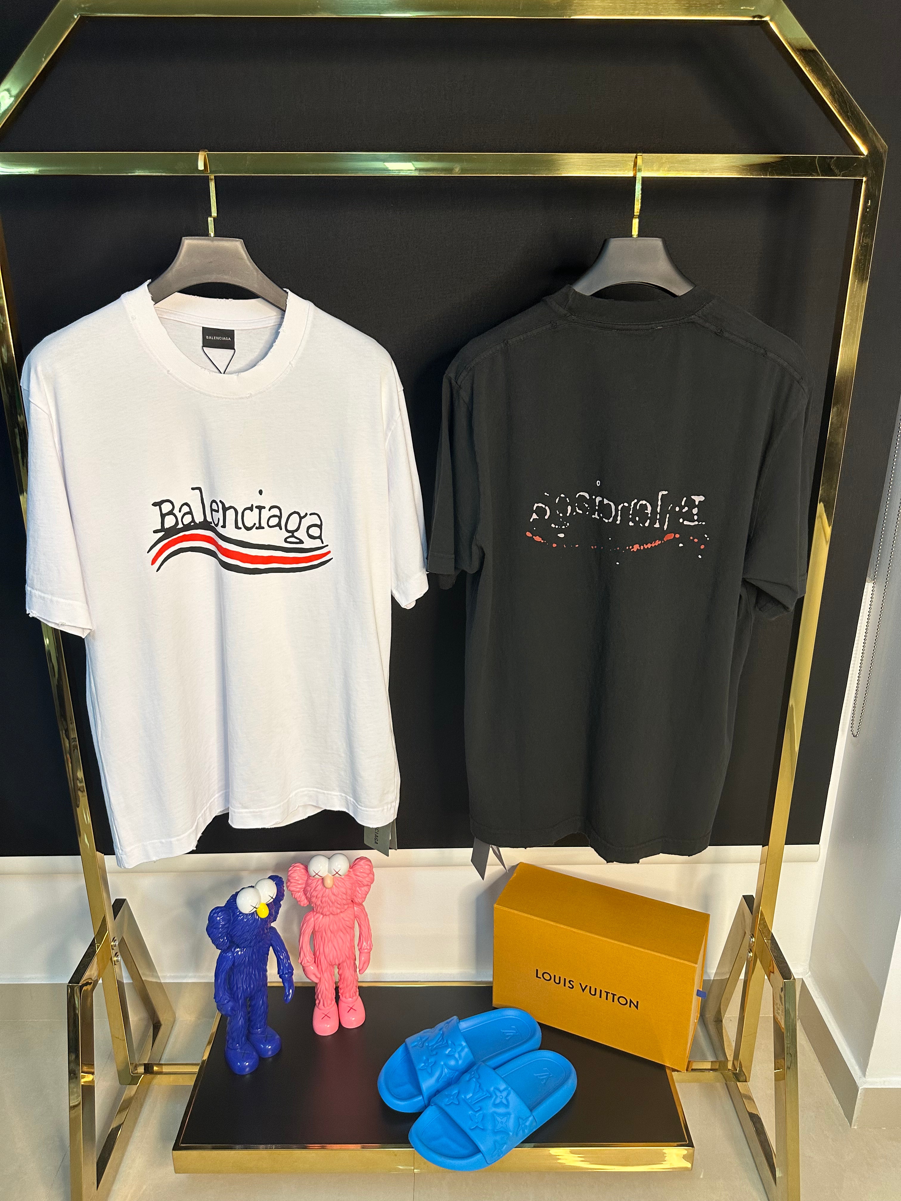 Balenciaga Tshirt Logo Print Chest