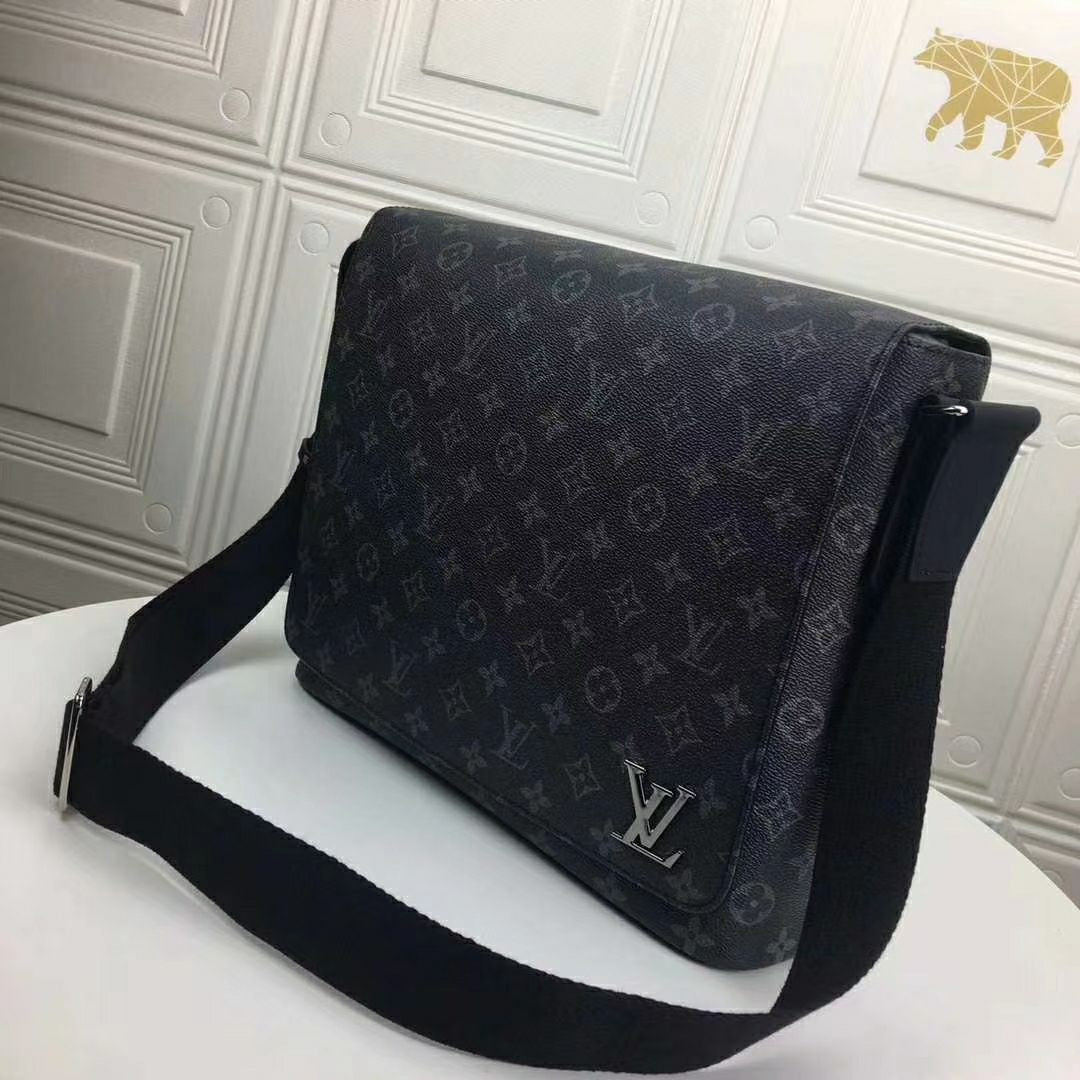 LV District MM Bag