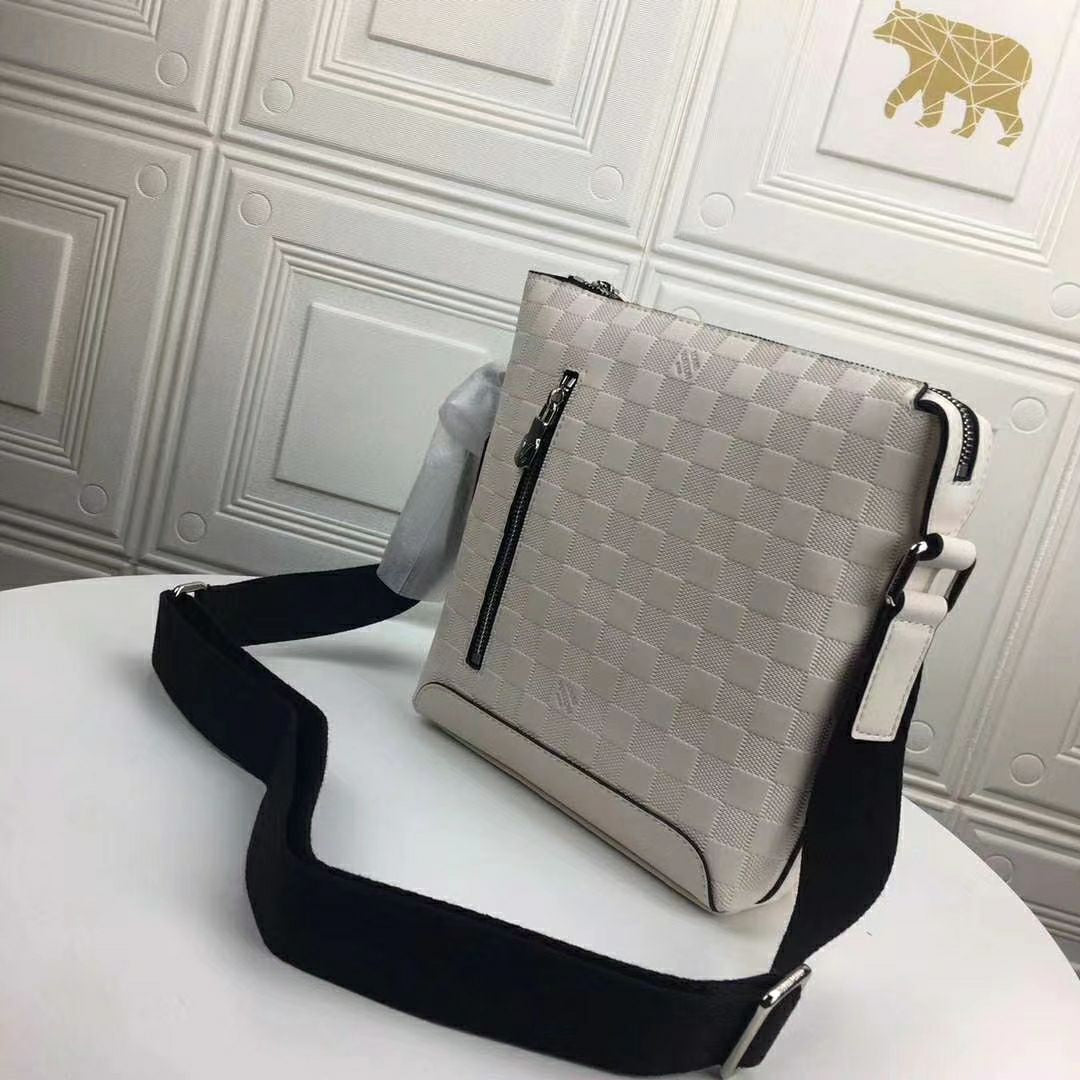 LV Discovery Messenger PPM Bag