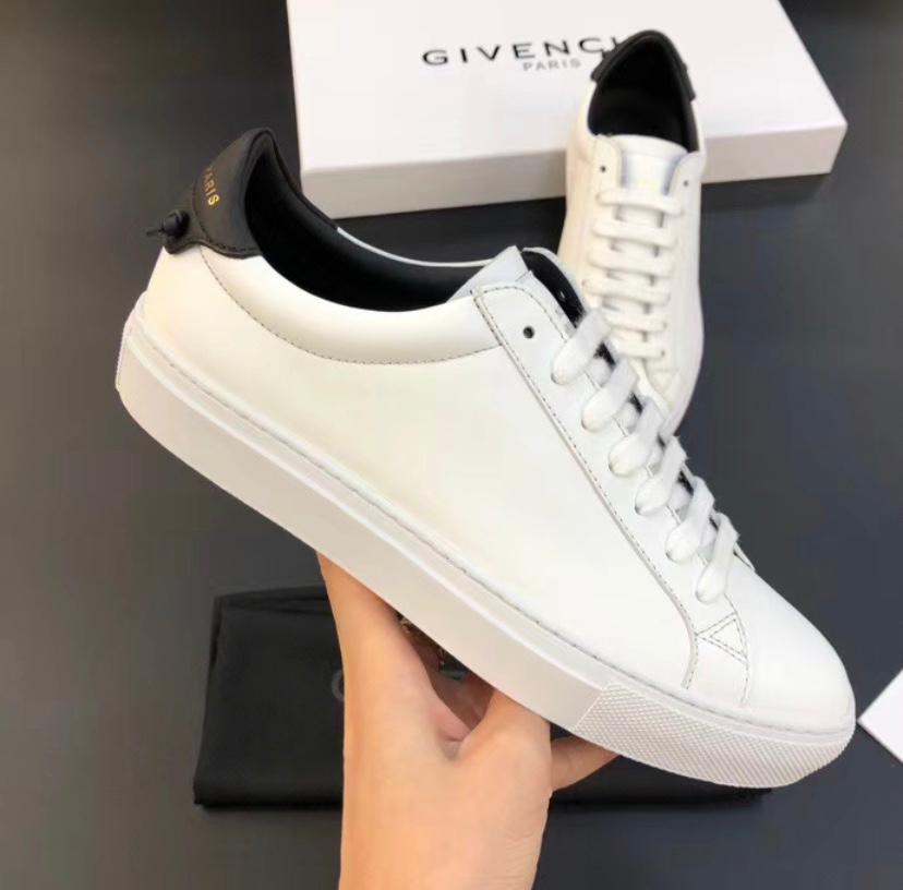 GV Black Sneakers